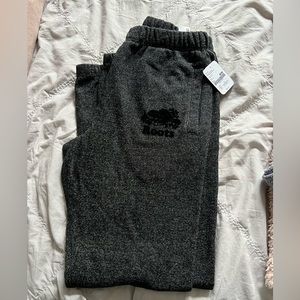 Roots Trackpants - Size Medium